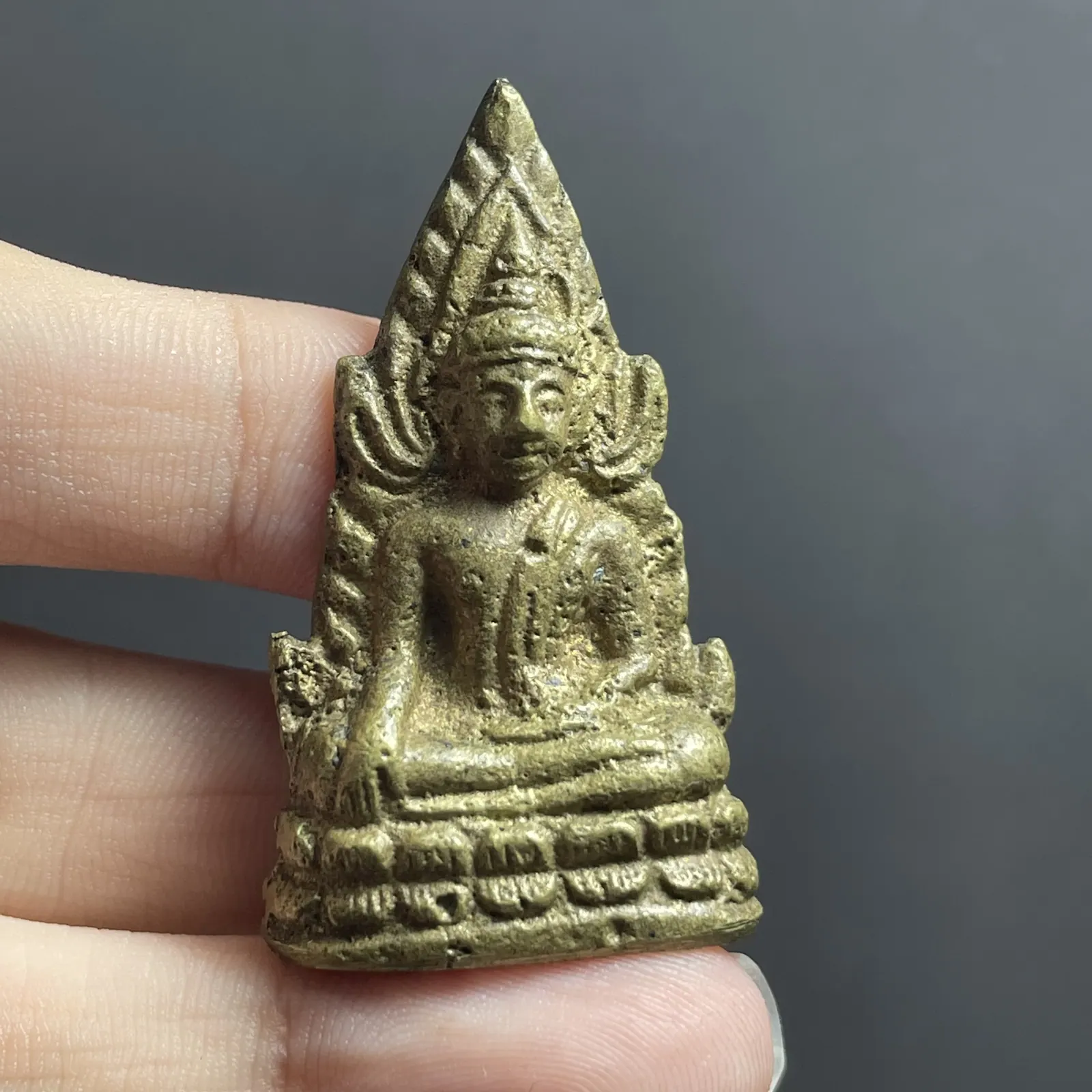 Phra Phutthachinnarat, Run Indochine, Phim Tor, Nuea Loha Phasom, B.E. 2485 (1942), Wat Suthat Thepwararam, Bangkok